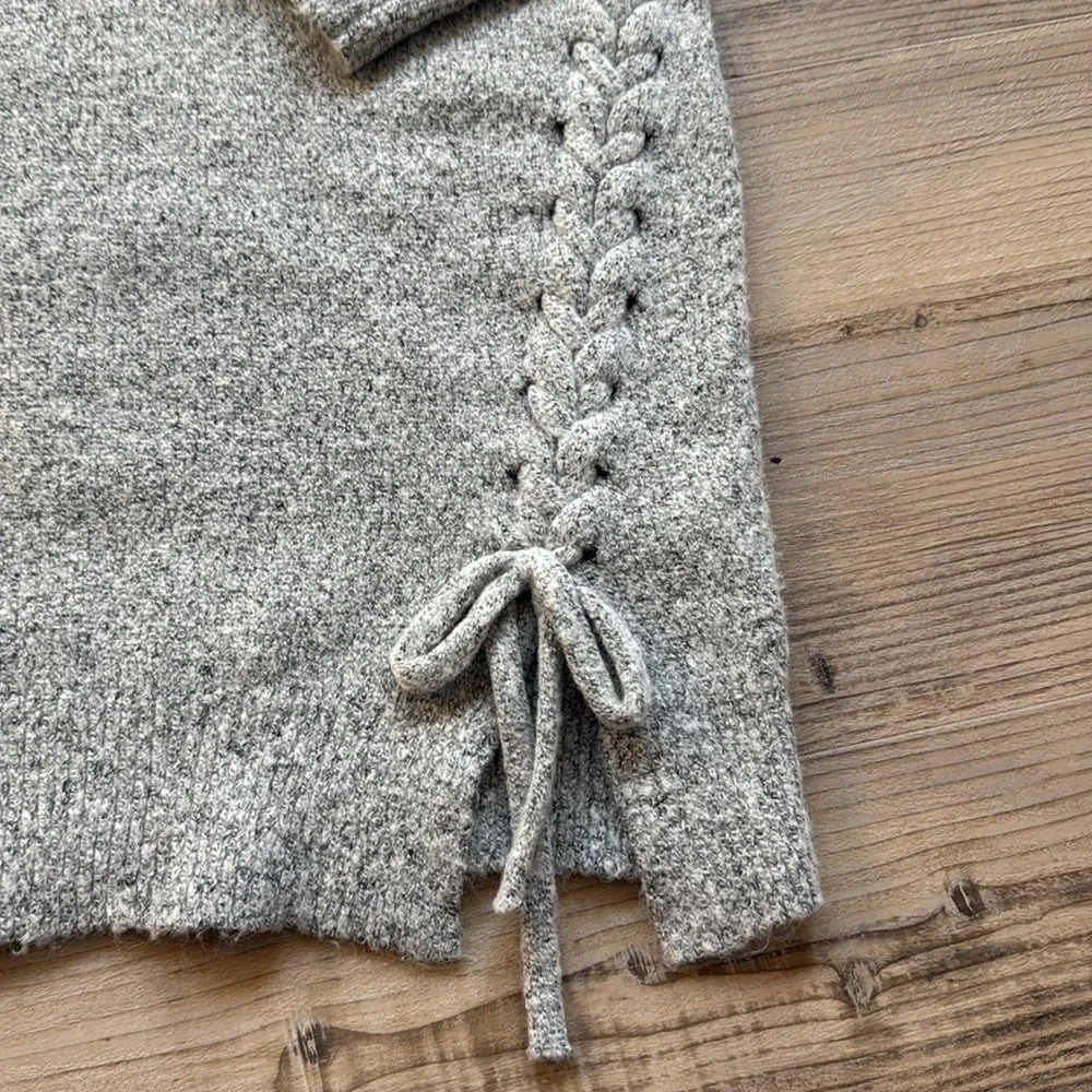 Gray Crew Neck Sweater with Bow Details - Picture 2 of 3